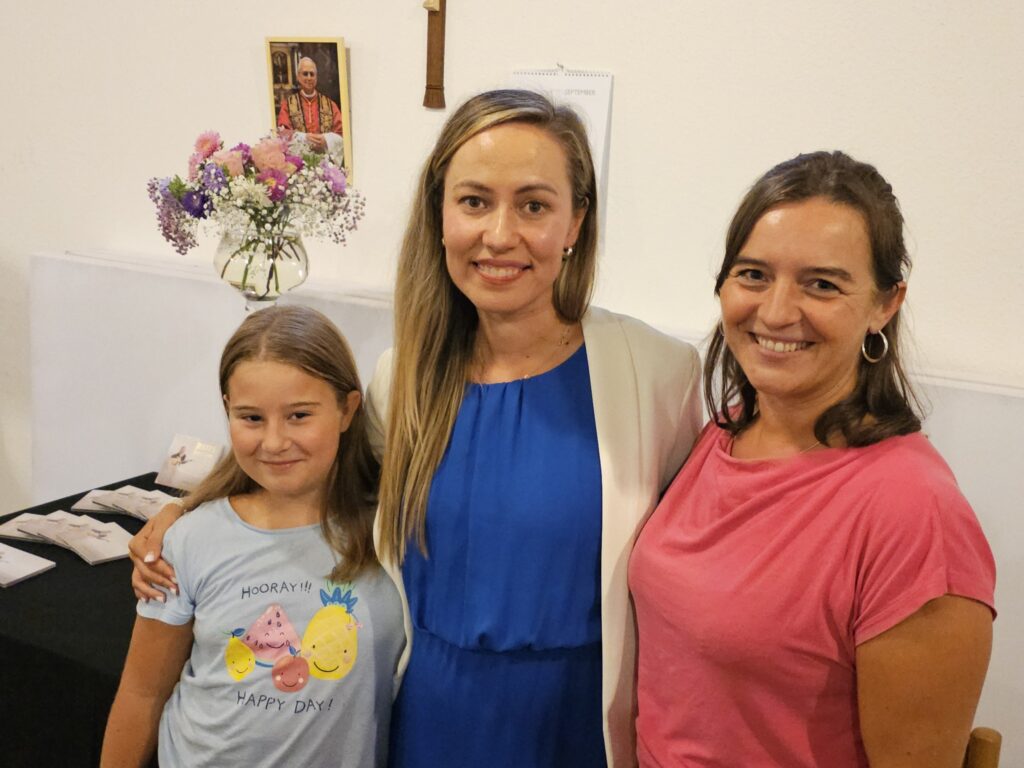 Iwona Pietrala w Berlinie (13-14.9.2025) Może być zdjęciem przedstawiającym 3 osoby